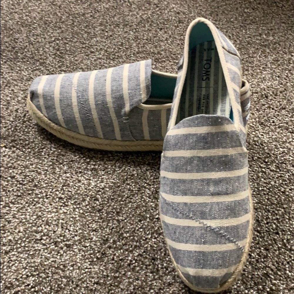 Toms Blue and White Striped Flats 7.5